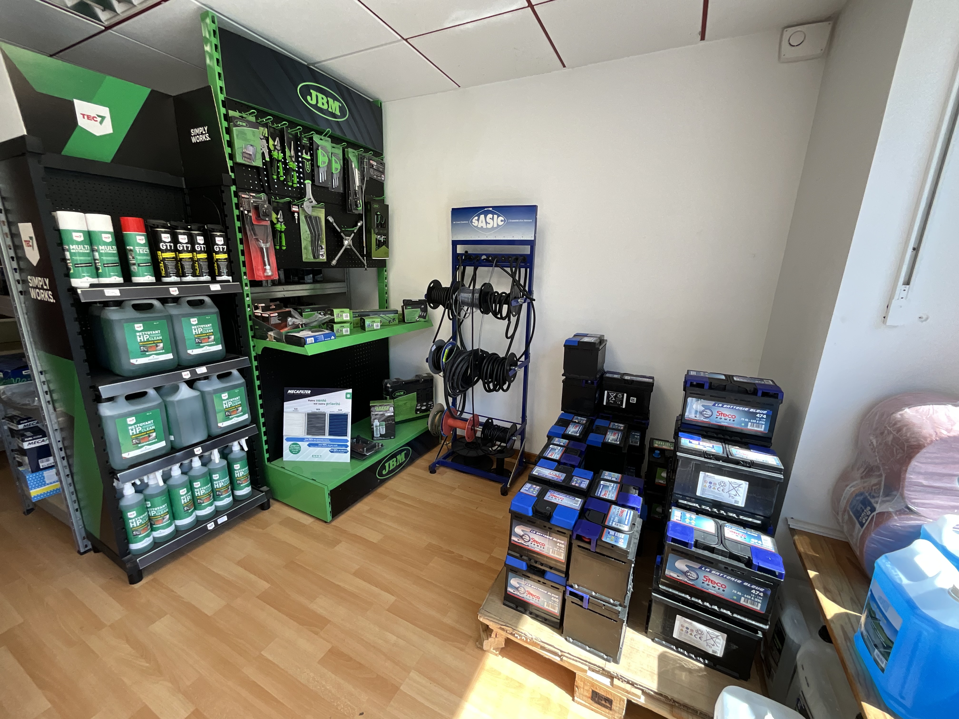 Outillage et produits d’entretien - Pièces Auto Pont-de-Roide